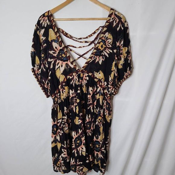 Free People Pants - Free People On The Edge Floral Romper Lace Up Size Large